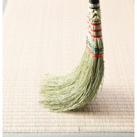 Nippon Clintec Hand Woven Mini Zashiki Broom, Width 4.9 x Depth 0.8 x Length 13.4 inches (10 x 2 x 34 cm)