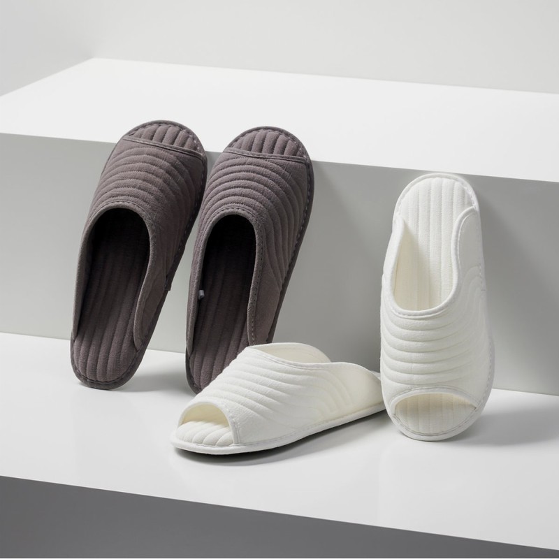 JAJU [JAJU] Quilted Washable Open-Toe Living Room Slippers_L_Charcoal