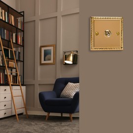 Varilight Single Light Switch 2-Way - Classic Georgian Brass With Polished Brass Toggle