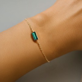 Desnuage Emerald Bracelet Green Simple Thin Gold Chain Bracelet for Women Minimalist Birthstone Jewelry