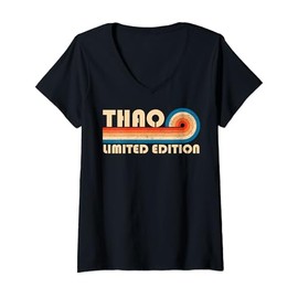 Womens THAO Surname Retro Vintage 80s 90s Birthday Reunion V-Neck T-Shirt
