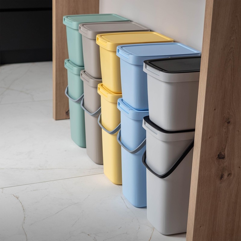 KADAX Waste Bin with Lid and Handle, Plastic Waste Bin,