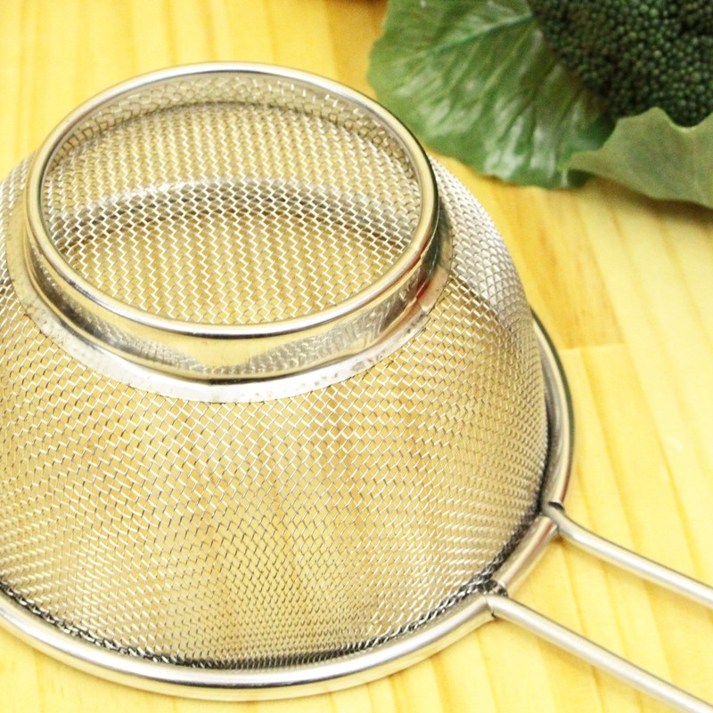 Strainer with Bottom 18-8 Stainless Steel, One Hand, 6.7 inches