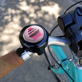 GRAPHICS & MORE Strawberry Chocolate Cupcake Love Heart Bicycle Handlebar Bike Bell