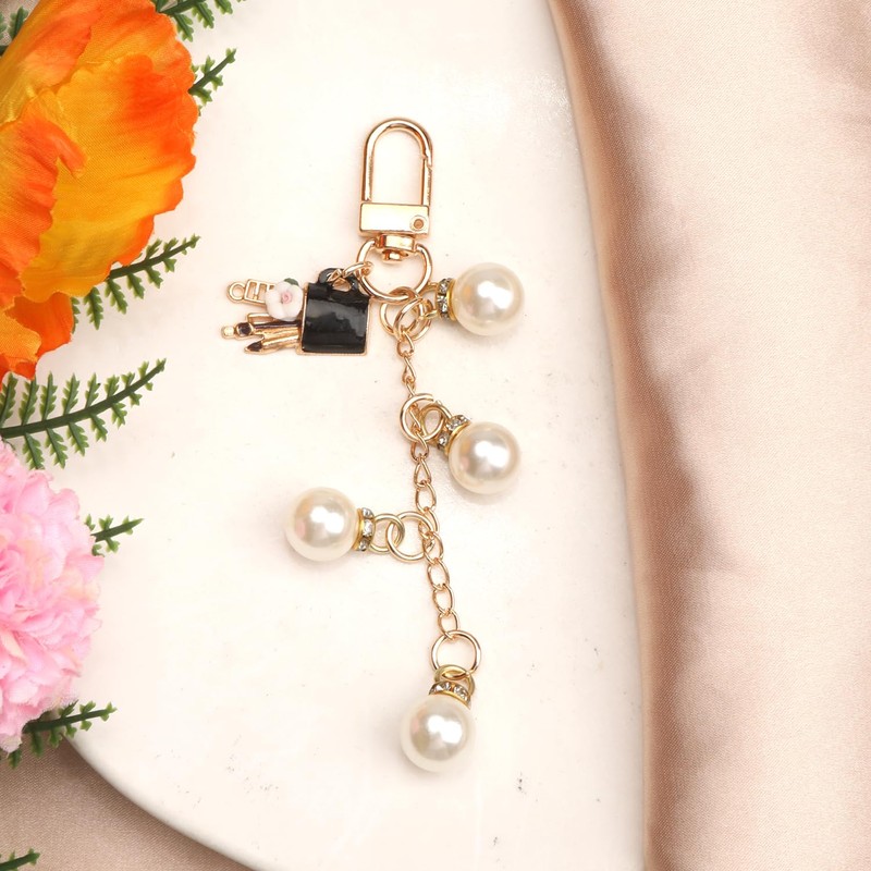 MUCOOS Pearl Keychain