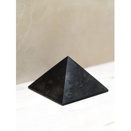Shungite Club Polished Shungite Pyramid Russia 100 mm (3,94 inches) Healing Crystal Pyramid Stone Figure Home Decor Positive Energy Meditation