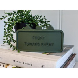 Claymore Art Desk Decoration