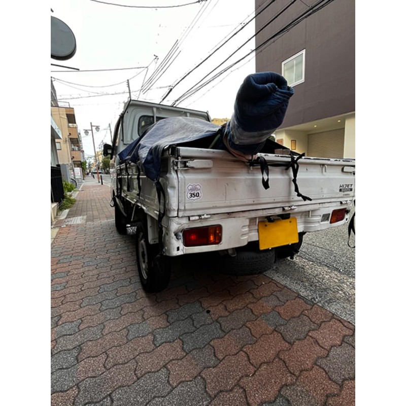 Maximum Load Capacity: 771.7 lbs (350 kg) Sticker Seat (Light