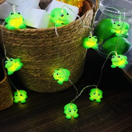 Sezrgiu Cute Frog Night Lights Green Frogs String Light Battery Operated Farmland Animal Garland Lamp for Bedroom Holiday Christmas Decortion