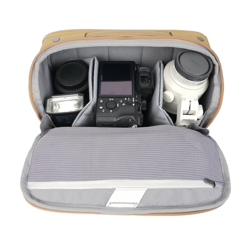 Vanguard VEO METRO S7L BG Shoulder Bag Beige 7 Litres,