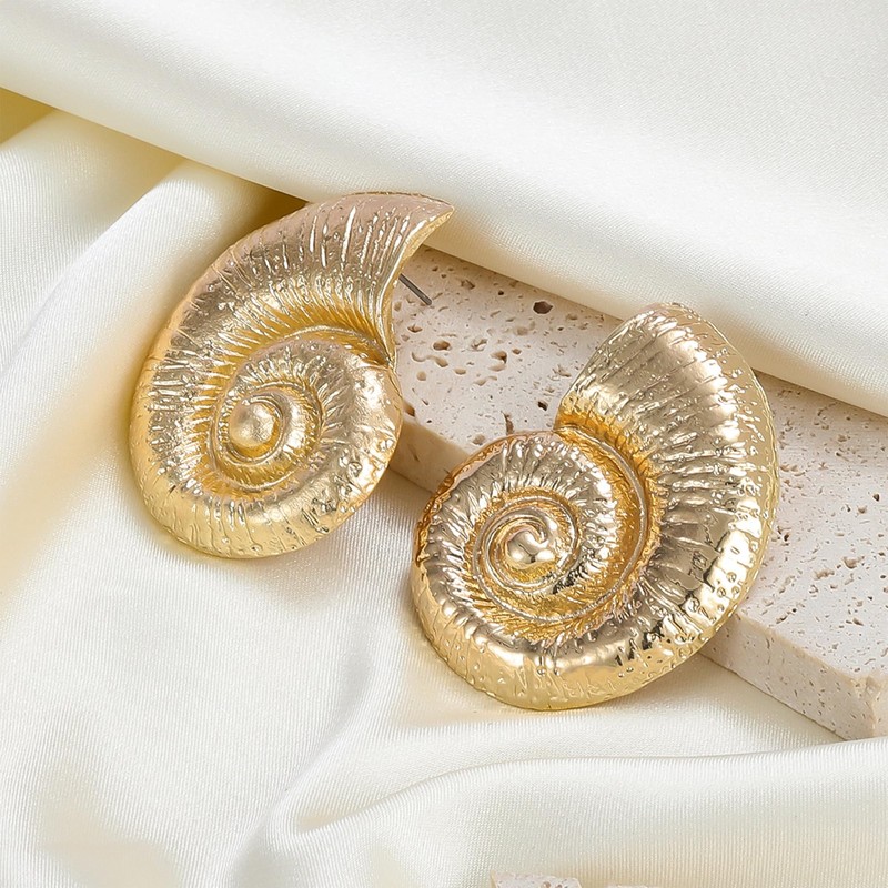 CWVHQ Bohemian Conch Shell Earrings for Women Statement Long Gold