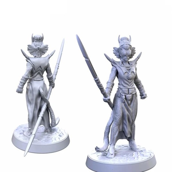 Starfinder Miniatures: Maraquoi Shaman Sci-Fi RPG Miniature - Table Figure