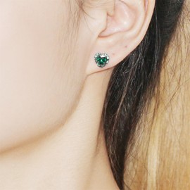 Yongxu Elegant Green Heart-Shaped Cubic Zirconia Earrings | Sparkling Luxury CZ Stud Earrings for Women | Romantic Gift for Her Valentine's Day Birthday Anniversary