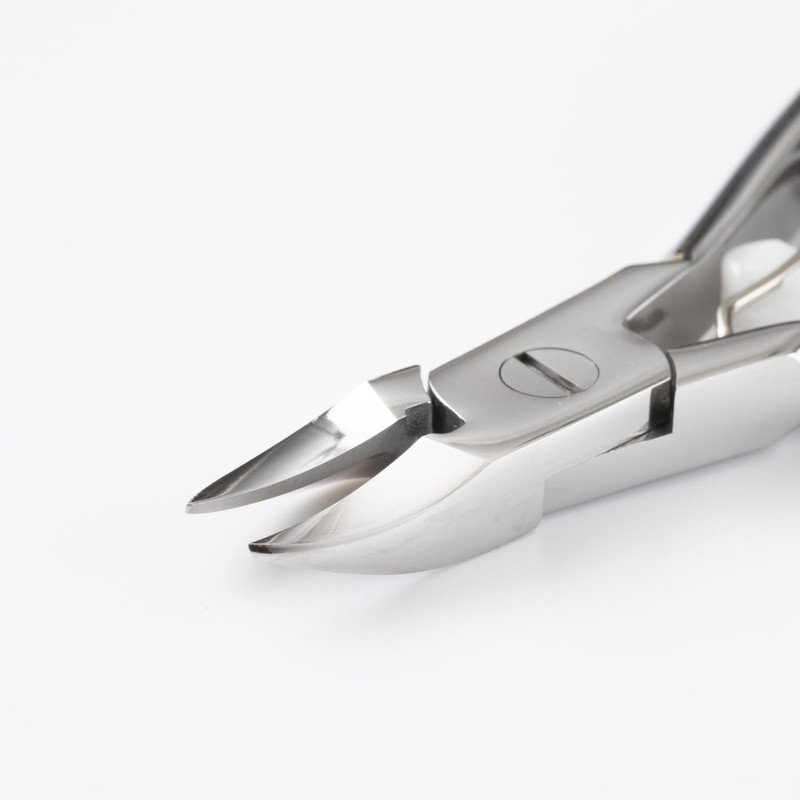 Kai Corporation HK0634 Nipper Nail Clipper with Spring and Case