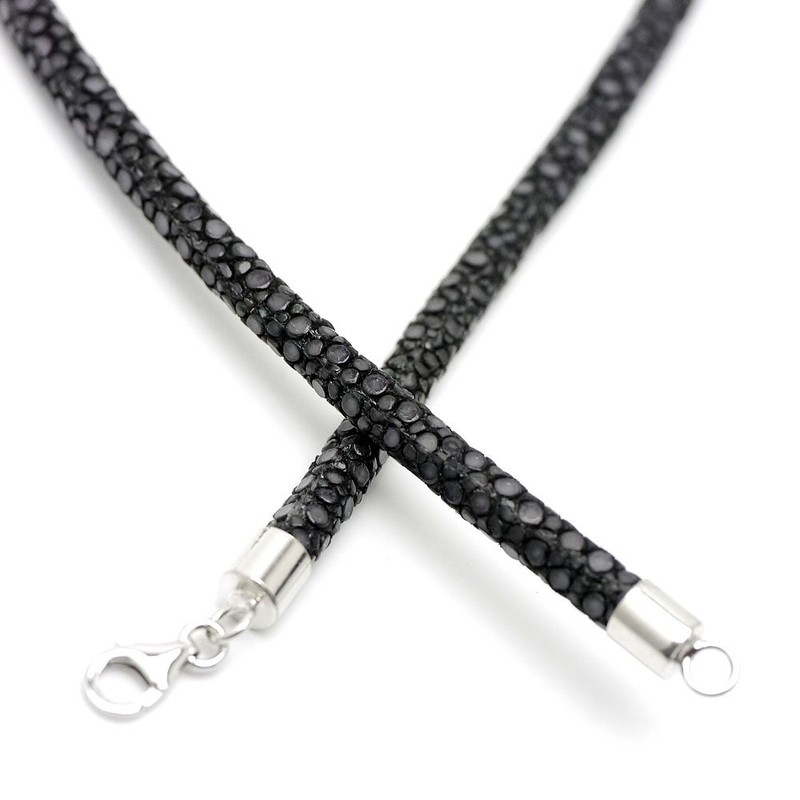 Silver One on Stingray Leather Sparkling Leather Choker, Black, Silver