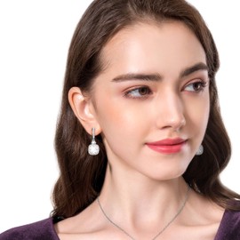 KristLand Damen Elegante Ohrringe mit Zirkonia Form Ohrringe mit Vergoldet Hochzeiten Luxus Frauen Schmuck Geschenkbox