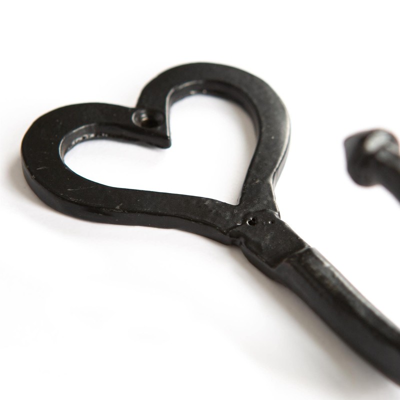Hammer and Tongs Black 65mm x 130mm Single Heart Hook
