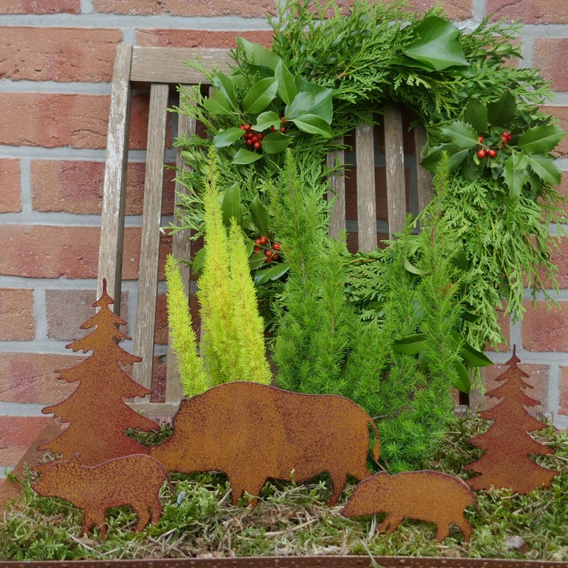 Storm's Gartenzaubereien Garden Stake Wild Boar Figures with Fir Trees