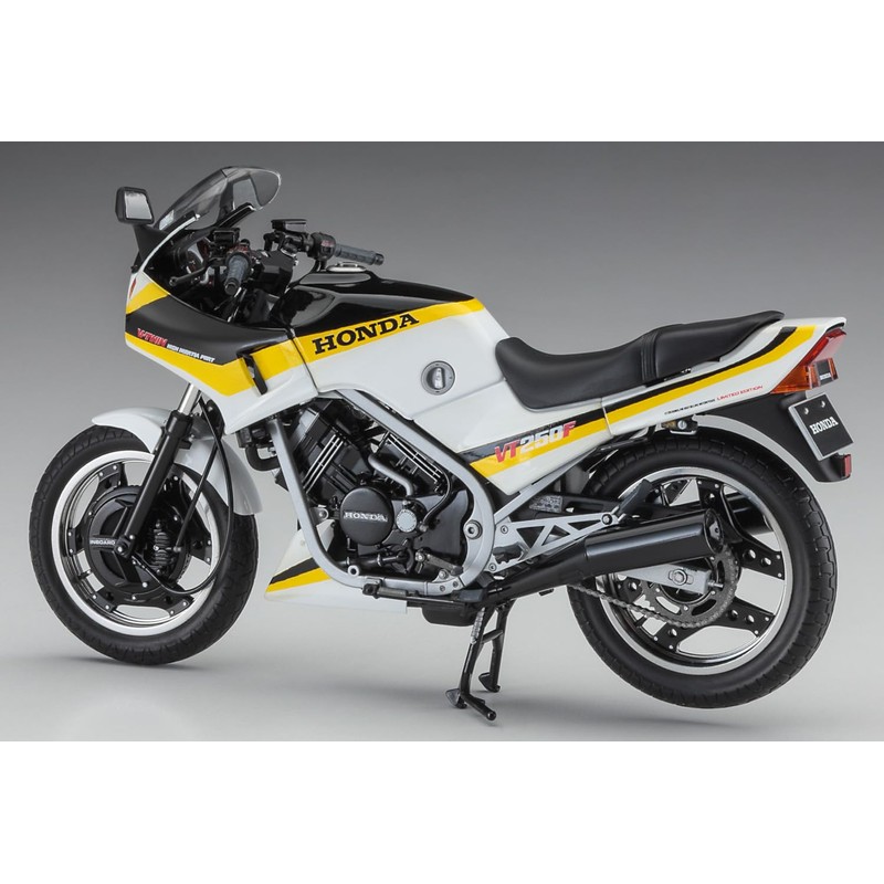 Hasegawa 1/12 Honda VT250F (MC08) 1985 Limited Edition Plastic Model