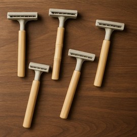 "Bamboo Reusable Razor Set for Men & Women – Includes 5 Razors + 2 Extra Replacement Heads"