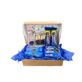 Dragonfly Trading Oreo Snack Box - 2-Original & 2-Double Stuf Cookies, 2-Cakesters, 2-Dip Sticks, 1-8oz Milk Jug with Lid & Straw - Perfect for Gifts and Birthdays (9 items)