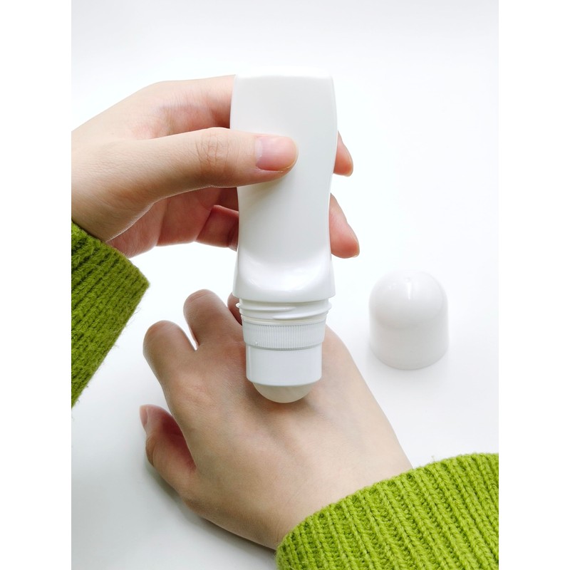 YYNGJCK 4Pcs Plastic Roller Bottles 1.7 oz /50 mL Reusable