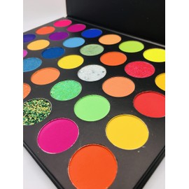 2Chique Boutique Eyeshadow Makeup Palette 35 Matte and Shimmer Colors Long Lasting and High Pigment (Style 34 Ombre)