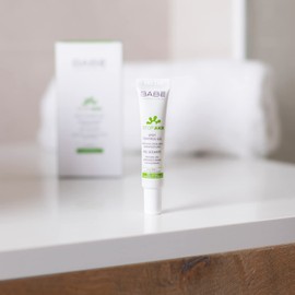 Laboratorios Babé - Stop AKN Gel Facial Secante 8 ml, Acción Intensiva, Cicatrizante, Tratamiento Acné, Disminución de Acné, Combate las Imperfecciones del Rostro