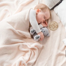 Toddmomy 14pcs Wooden Baby Monthly Milestone Cards Baby Age Markers Infant First Year Progress Cards Engraved Blocks Discs for Baby Registry Shower Gift