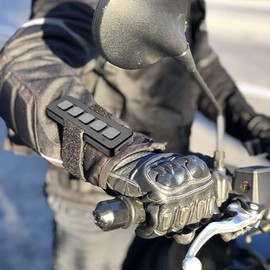 Bluetooth Remote Control, Wireless Remote Control for Smartphones, Camera Shutter for Photos and Selfies, Car Controller Button, IPX4 Waterproof, Support for Google Assistant