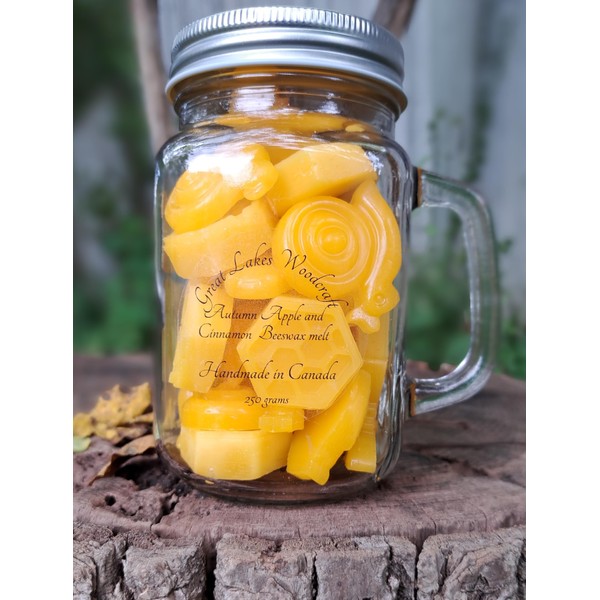 Great Lakes Woodcraft Autumn Apple and Cinnamon Beeswax melts