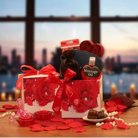 A Bed of Roses Valentines Day Gift Box