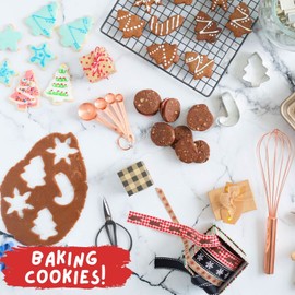 18 Pieces Christmas Cookie Cutters Set for Baking - Christmas Tree, Snowflake, Gingerbread Man, Santa Claus and More Shapes Christmas Cookie Cutters