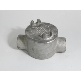 Crouse-Hinds GUAC36 Electrogalvanized and Aluminum Acrylic Paint Feraloy Iron Alloy Conduit Outlet Box With Cover 3 Inch 15.5 Cubic-Inch Series GUAC Condulet
