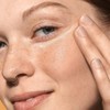 e.l.f. SKIN Bright Brew-tiful Contorno de Ojos Iluminador Beige 15