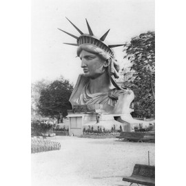New 4x6 Photo: Head of Statue of Liberty on Display, Paris