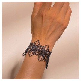 Hollow Lace Flower Bracelet Black Tattoo Lace Hand Chain Bracelet Gothic Lace Chain Bracelet Simple Lace Bracelet Jewelry for Women and Girls, Metal