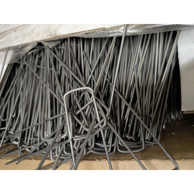 VIGORO (1000-Pack) Vigoro Wire 6 in. Square Landscape Staple Fabric