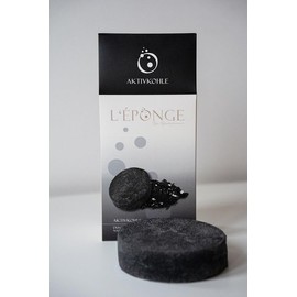 L'ÉPONGE Active Charcoal Shower Sponge, Innovative 4-in-1 Bath Sponge with Foaming Natural Soap, Intense Fragrance and Gentle Exfoliating Effect, Natural Sponge for up to 30 Washes