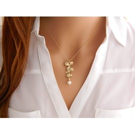 GOLD Orchid Pearl Necklace/Mother Necklace/Freshwater Pearl Orchid Necklace/Bridesmaid Necklace/Wedding Jewelry/Orchid Jewelry