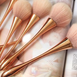 Professional Makeup Brush Set, Large Powder Foundation, Blush and Mineral Brush for Daily Use ， Large Shaped Makeup Brush For Pressed & Loose Powder (Rose Gold)