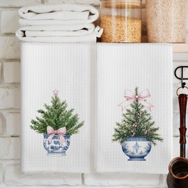 CUANFDDSF Chinoiserie Christmas Kitchen Towels Set of 2, Blue and White Chinoiserie Christmas Tree Decoration Tea Towel Kitchen Hand Towels for Bathroom, Preppy Xmas Bathroom Decor, 16x24 Inch
