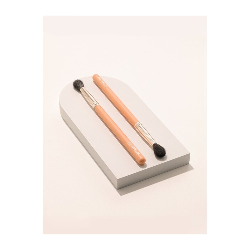[Essential nose shading item] The Tool Lab 227 Tapered Crease