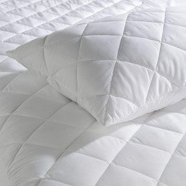 Extra Large Quilted Pillow Protectors 22" x 31" / 55 x 78cm (Quilted)