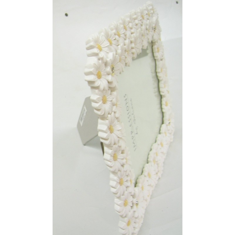 Impressions White Resin Chrysanthemum Photo Frame 6" x 8"