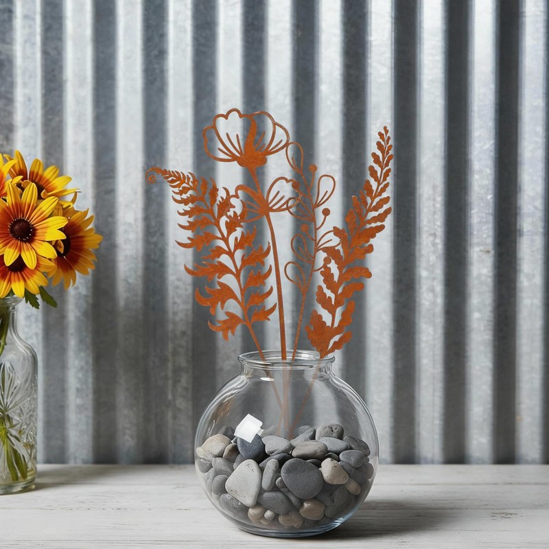 12 Pack Rusty Metal Garden Stakes, Rustic Metal Fern Leaf