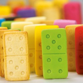 Staedter 15 Piece Embossing Domino Cookie Cutter with Ejector Set, Stainless Steel/Plastic, Red, 6 x 3 x 2.2 cm