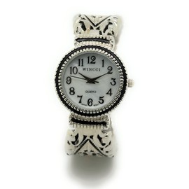 Wincci Ladies Elegant Western Concho Vintage Style Decorated Metal Bangle Cuff Fashion Analog Quartz Watch Mother of Pearl Dial Easy to Read Black Numbers Black Hour Minute Second Hands (Silver)