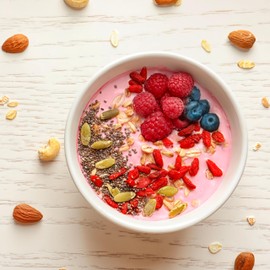 Yupik Organic Dried Goji Berries, 2.2 lb (35.2 oz), Gluten-Free, Non-GMO, Vegan, Dried Fruits, Wolfberries, Sulphite-Free, Superfood, High in Vitamin A & C, Source of Fiber, Ideal for Baking