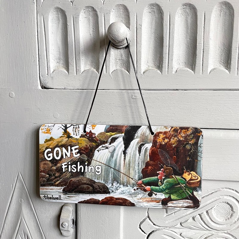 Thelwell Gone Fishing Door Sign